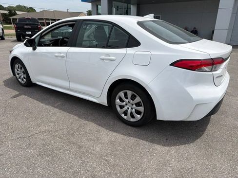 Used 2024 Toyota Corolla LE FWD image 25