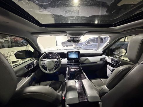 Used 2020 Lincoln Navigator Reserve w/ Luxury Package AWD/4WD image 21