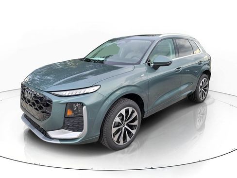 New 2026 Audi Q3 quattro 2.0T AWD/4WD image 2