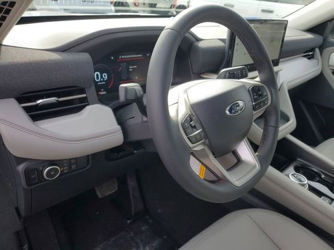 New 2026 Ford Explorer Active w/ Active Comfort Package image 11