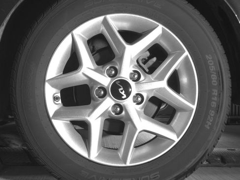 Used 2025 Kia Soul LX w/ LX Technology Package FWD image 14