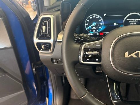 Certified 2023 Kia Sorento SX AWD/4WD image 21