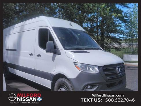 Used 2022 Mercedes-Benz Sprinter 3500 image 5