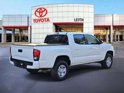 Used 2022 Toyota Tacoma SR w/ SR Convenience Package image 5