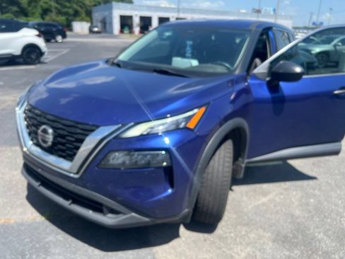 Used 2021 Nissan Rogue S FWD image 4
