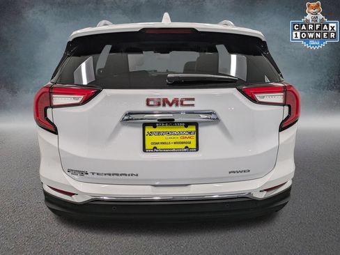 Used 2023 GMC Terrain SLT AWD/4WD image 5