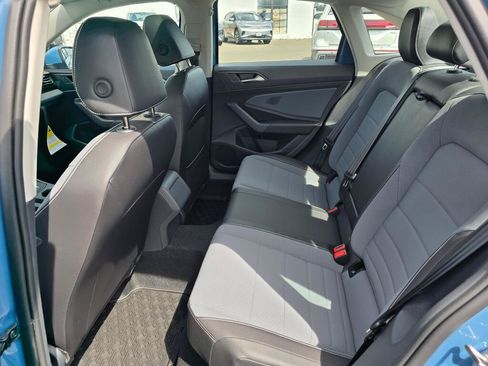 New 2026 Volkswagen Jetta SE FWD image 36