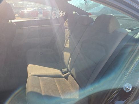 Used 2018 Hyundai Elantra Value Edition FWD image 12