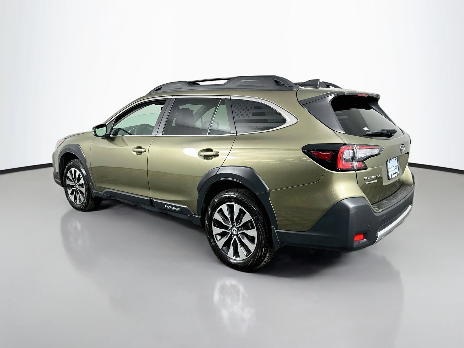 Used 2025 Subaru Outback Limited w/ Popular Package #2 AWD/4WD image 5