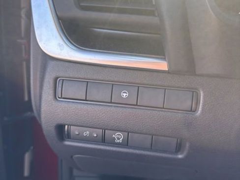 Certified 2023 Nissan Rogue SV AWD/4WD image 19