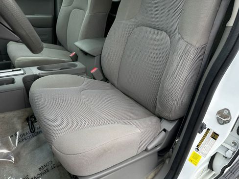 Used 2018 Nissan Frontier SV AWD/4WD image 17