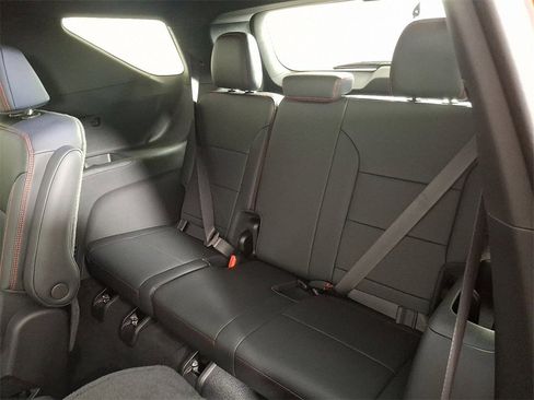 Used 2024 Chevrolet Traverse RS w/ LPO, Floor Liner Package image 15