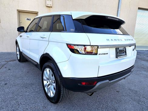 Used 2015 Land Rover Range Rover Evoque Pure image 9