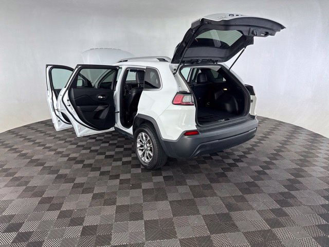 Used 2019 Jeep Cherokee Latitude Plus AWD/4WD image 18