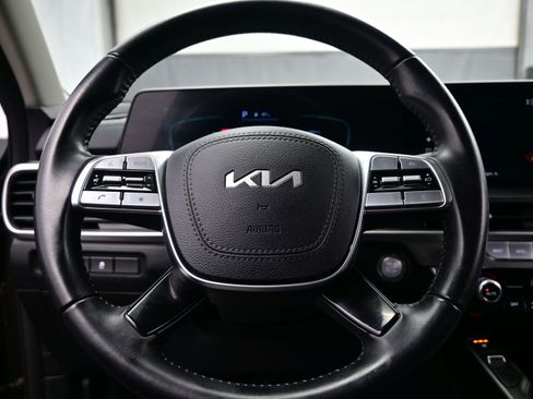 Used 2024 Kia Telluride S image 25