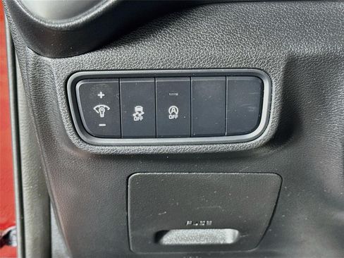 Used 2024 Kia Soul LX w/ Option Group 015 FWD image 11