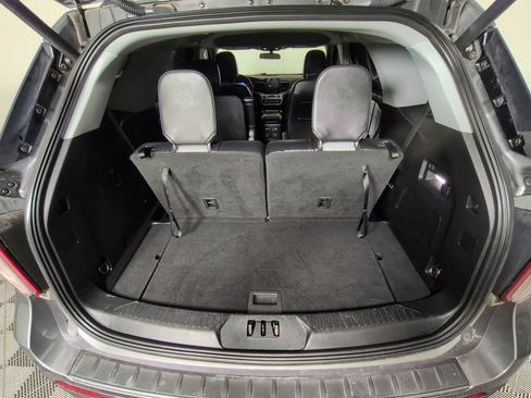 Used 2021 Ford Explorer XLT w/ Equipment Group 202A RWD image 34