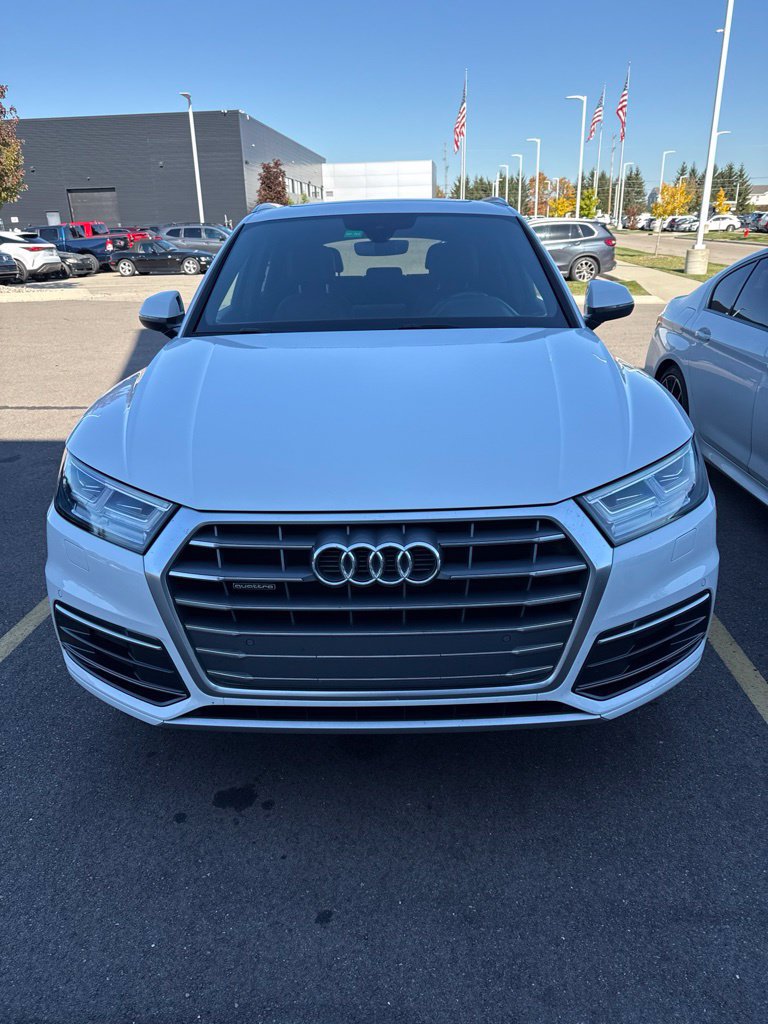 Used 2018 Audi Q5 2.0T Premium Plus w/ Premium Plus Package AWD/4WD image 2