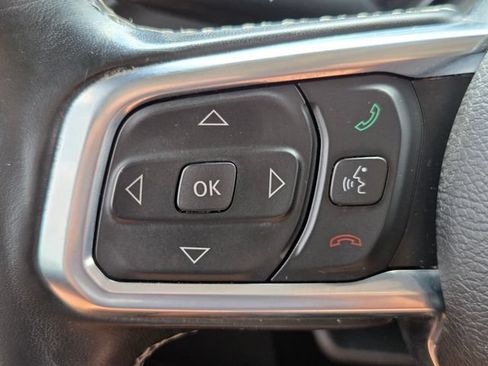 Used 2020 Jeep Gladiator Overland AWD/4WD image 18