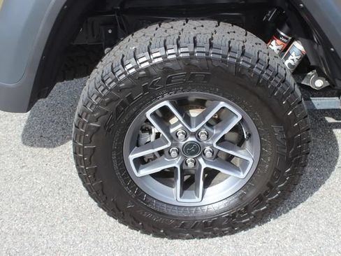 Used 2026 Jeep Gladiator Mojave AWD/4WD image 33