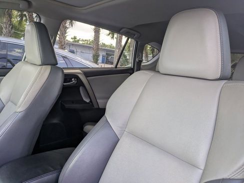 Used 2015 Toyota RAV4 Limited w/ Technology Package image 5