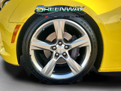 Used 2018 Chevrolet Camaro SS image 29