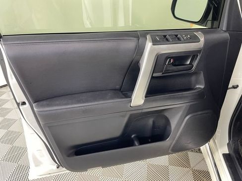 Used 2012 Toyota 4Runner Limited AWD/4WD image 11
