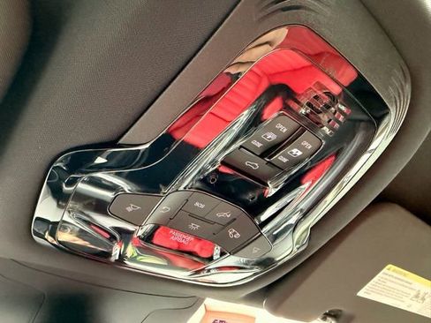 Used 2025 Alfa Romeo Stelvio Sprint image 18