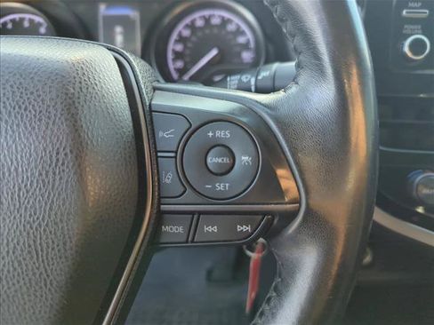 Used 2021 Toyota Camry SE FWD image 16