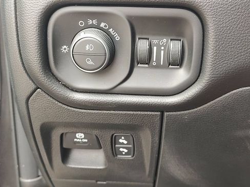 Used 2026 RAM 1500 Laramie AWD/4WD image 24