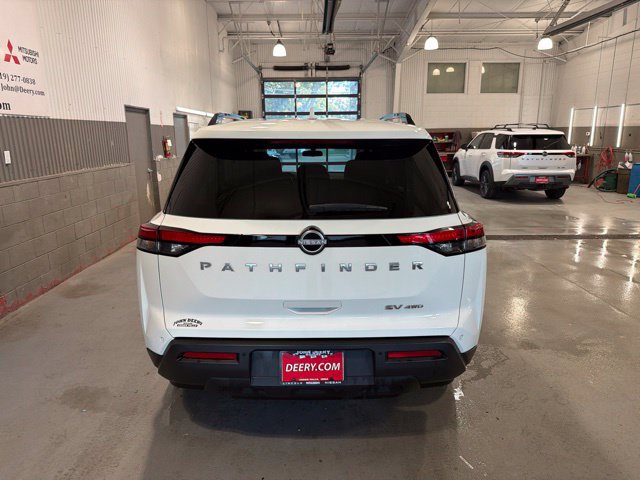 Certified 2024 Nissan Pathfinder SV AWD/4WD image 4