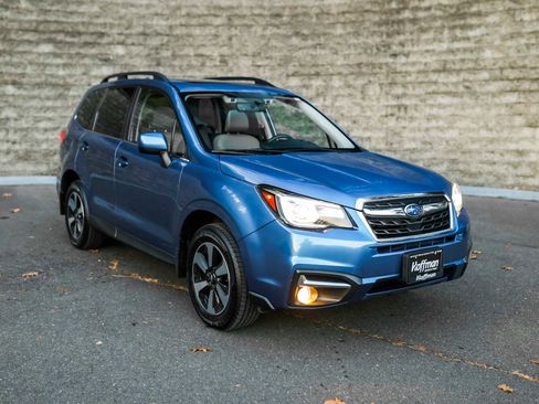 Used 2017 Subaru Forester 2.5i Limited image 2