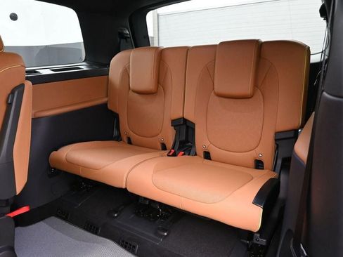 New 2025 Volkswagen ID. Buzz Pro S Plus RWD image 11
