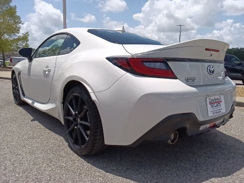 Used 2025 Toyota GR86 Premium RWD image 5