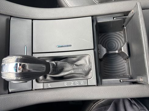 Used 2016 Ford Taurus Limited image 23