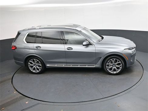 Used 2024 BMW X7 xDrive40i image 16