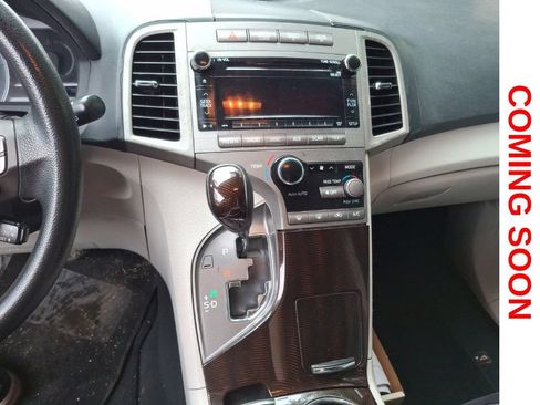 Used 2010 Toyota Venza FWD image 13