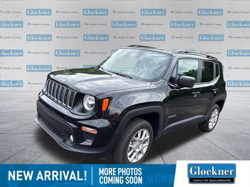 Used 2022 Jeep Renegade Latitude w/ Convenience Group AWD/4WD image 1