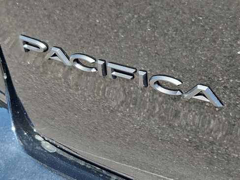 New 2025 Chrysler Pacifica Select w/ Fav Edition Package image 25