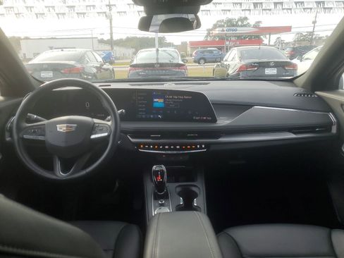 Certified 2025 Cadillac XT4 Premium Luxury image 9