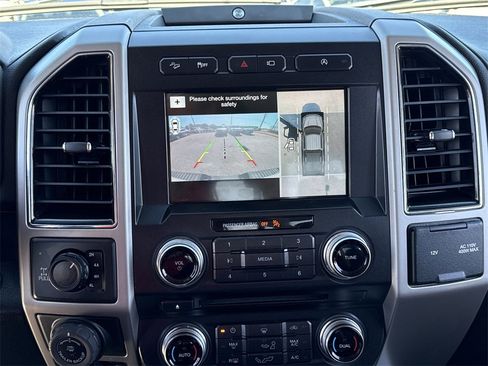 Used 2018 Ford F150 Lariat w/ Equipment Group 502A Luxury image 5