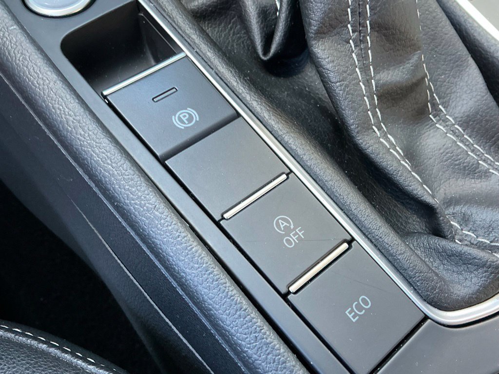 Used 2022 Volkswagen Jetta SE FWD image 29
