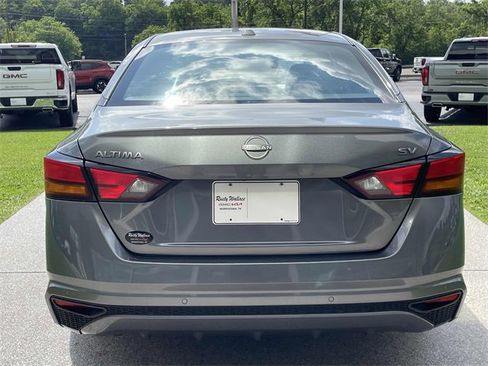 Used 2023 Nissan Altima 2.5 SV image 5