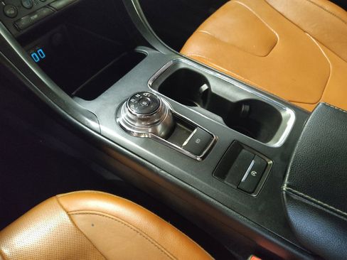 Used 2019 Ford Fusion Titanium FWD image 26