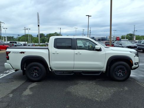 Used 2025 Nissan Frontier PRO-4X w/ Pro Premium Package AWD/4WD image 2