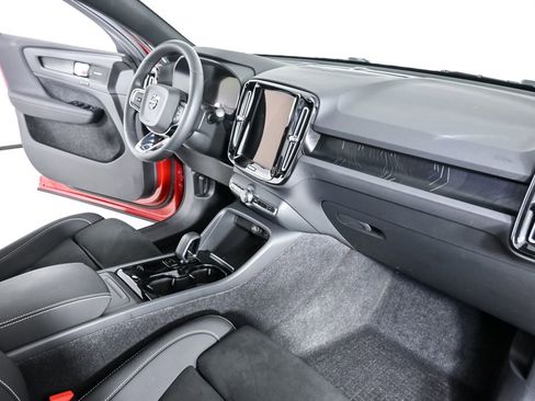 Certified 2023 Volvo C40 P8 Recharge Ultimate image 26