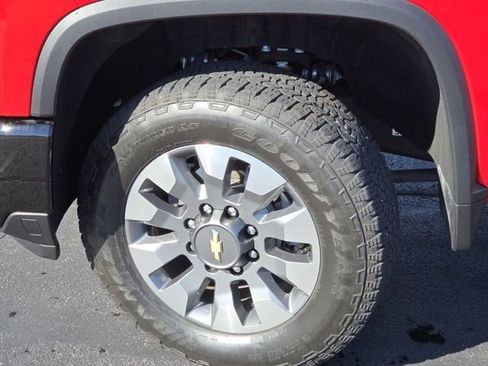 Used 2025 Chevrolet Silverado 2500 Custom w/ Custom Convenience Package image 21