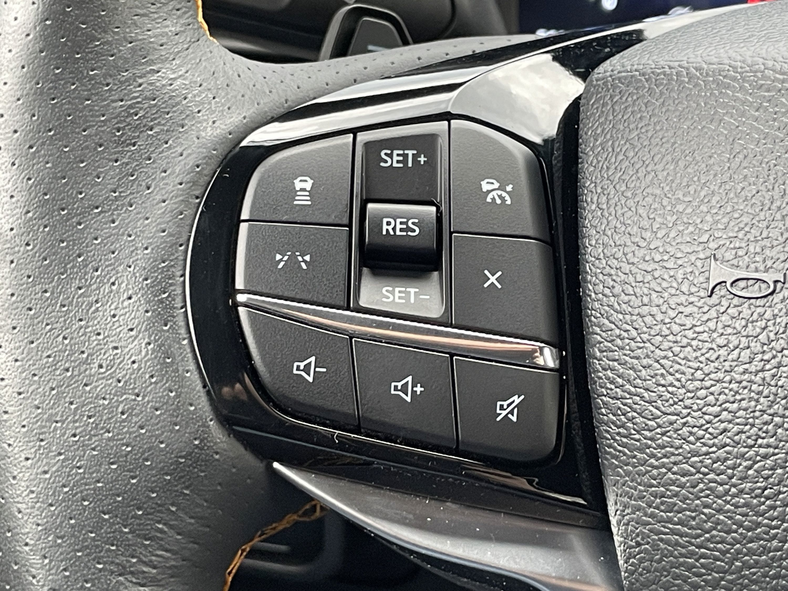 Used 2026 Ford Explorer Tremor w/ Tremor Convenience Package AWD/4WD image 21