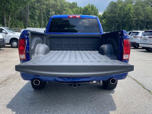Used 2018 RAM 1500 Express AWD/4WD image 6