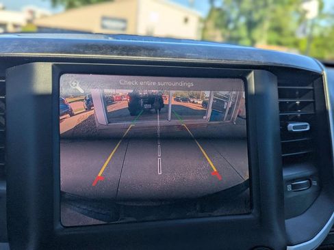 Used 2019 RAM 1500 Big Horn AWD/4WD image 23